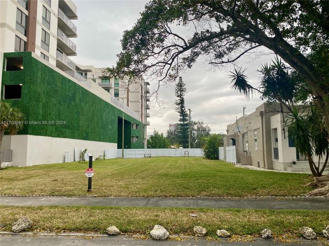 1741 Dewey St, Hollywood, FL 33020