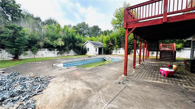 6075 Lights Ferry Road, Flowery Branch, GA 30542