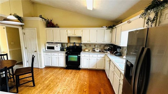 6075 Lights Ferry Road, Flowery Branch, GA 30542