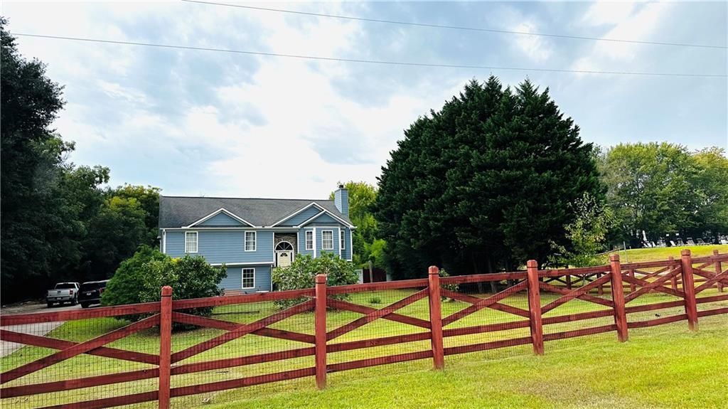 6075 Lights Ferry Road, Flowery Branch, GA 30542