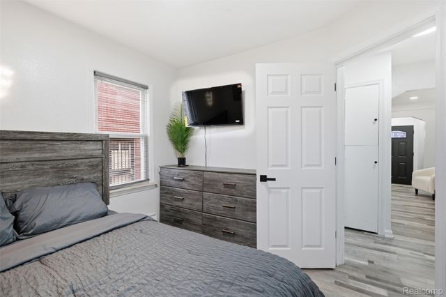 9586 Beaverland, Detroit, MI 48239