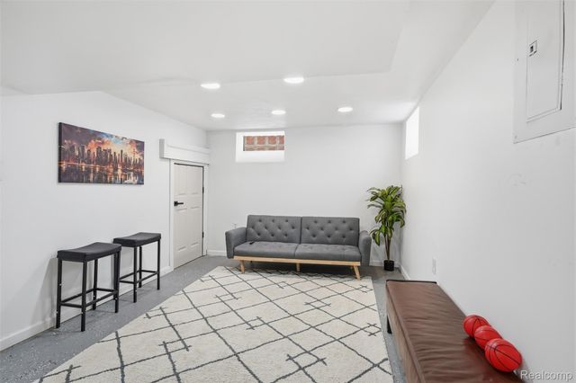 9586 Beaverland, Detroit, MI 48239