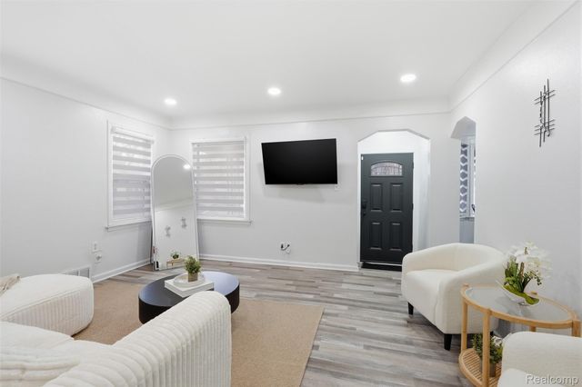 9586 Beaverland, Detroit, MI 48239