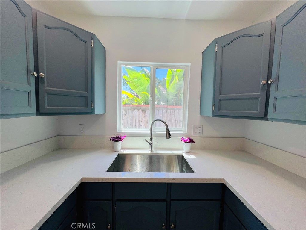 Image 9 of property listing at 10372 Mariposa, South Gate, CA 90280