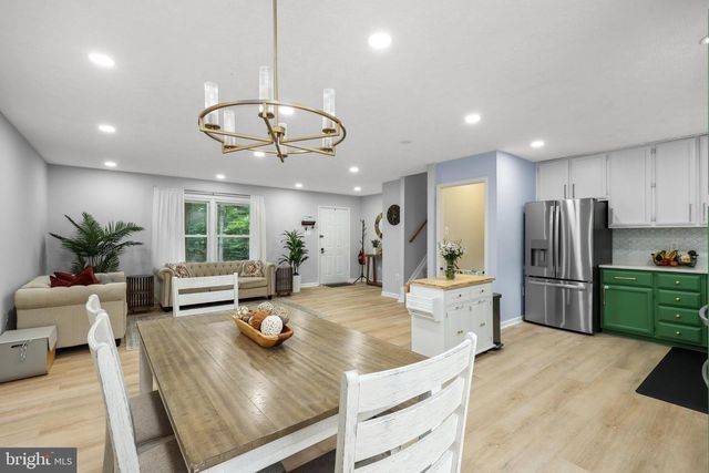 8170 SINCLAIR MILL RD, Manassas, VA 20112