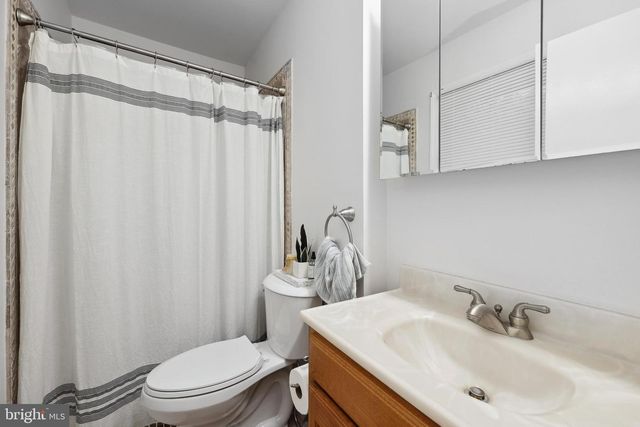 8170 SINCLAIR MILL RD, Manassas, VA 20112