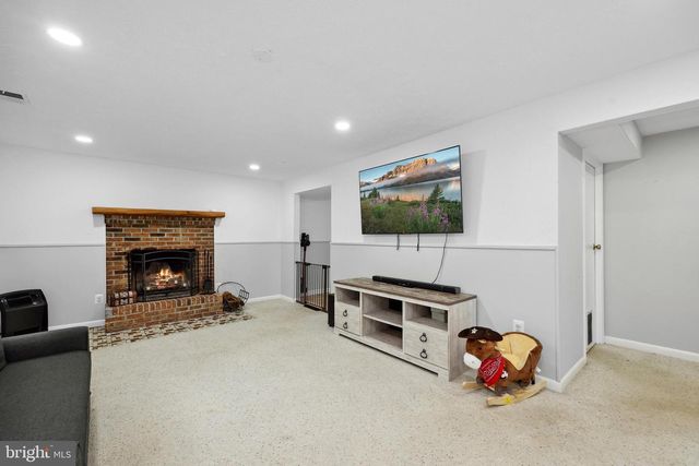 8170 SINCLAIR MILL RD, Manassas, VA 20112