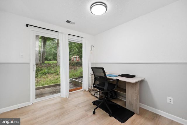 8170 SINCLAIR MILL RD, Manassas, VA 20112