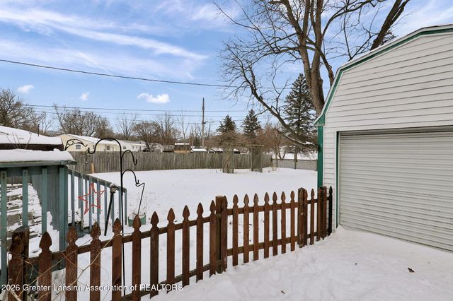 5641 Ashley Drive, Lansing, MI 48911