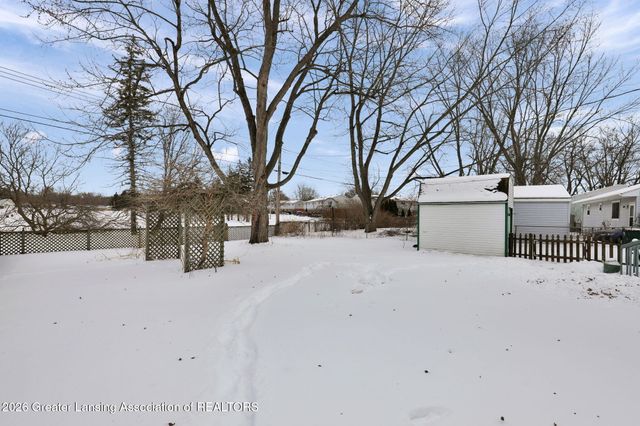 5641 Ashley Drive, Lansing, MI 48911