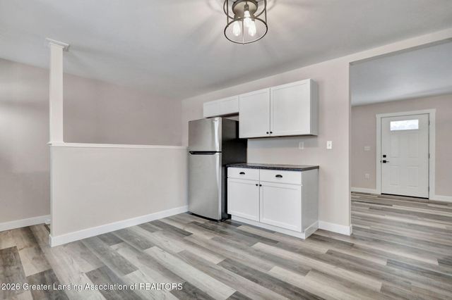 5641 Ashley Drive, Lansing, MI 48911