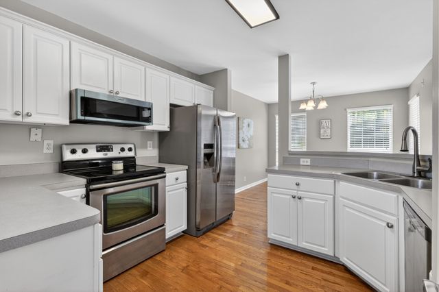 1705 S Bonham Ct, Old Hickory, TN 37138