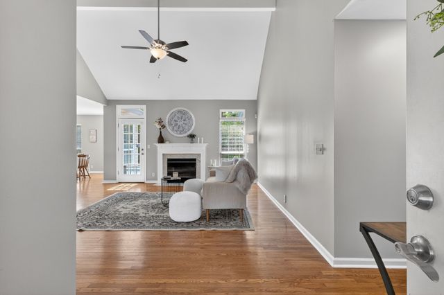 1705 S Bonham Ct, Old Hickory, TN 37138