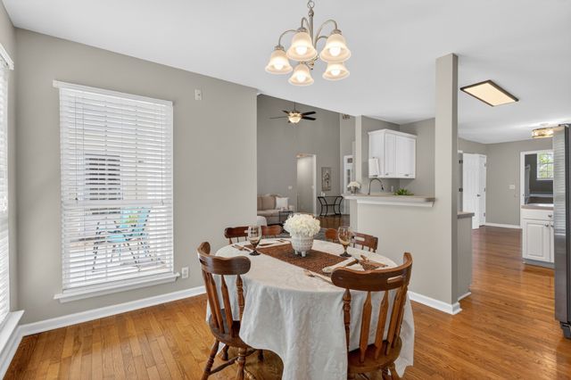 1705 S Bonham Ct, Old Hickory, TN 37138