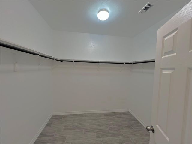 116 Limonite LN, Liberty Hill, TX 78642