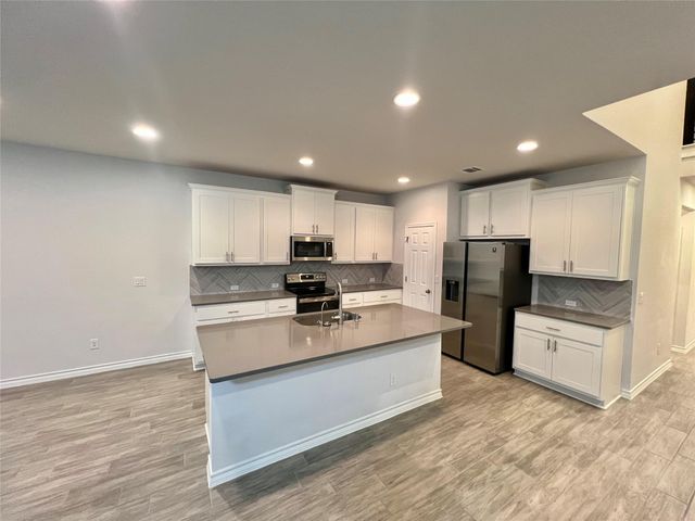 116 Limonite LN, Liberty Hill, TX 78642