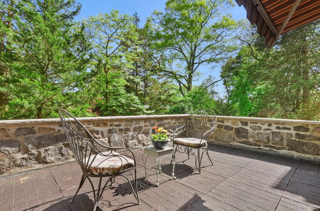 66 Caterson Terrace, Hartsdale, NY 10530