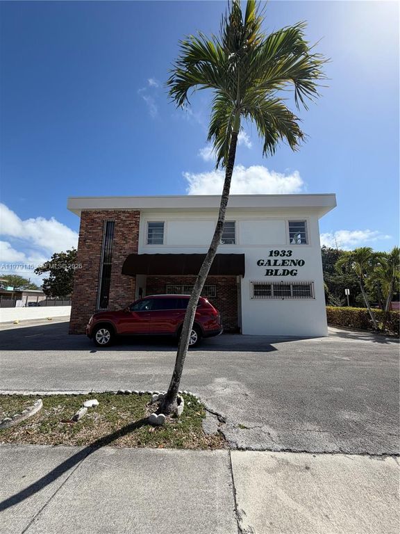 1933 SW 27th Ave, Miami, FL 33145