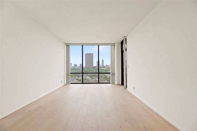 1111 Bering Drive 1001, Houston, TX 77057