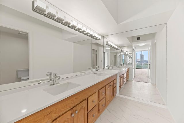 1111 Bering Drive 1001, Houston, TX 77057