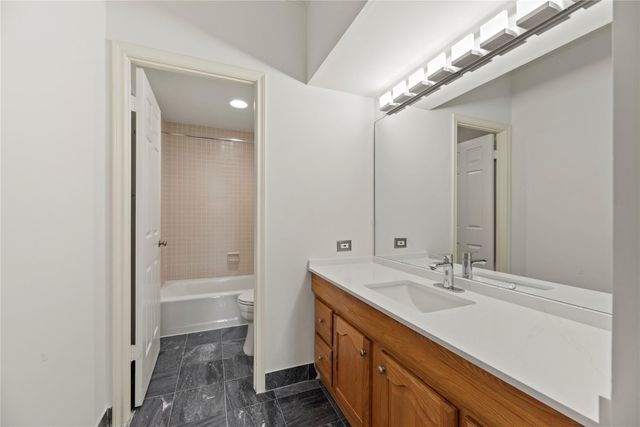 1111 Bering Drive 1001, Houston, TX 77057