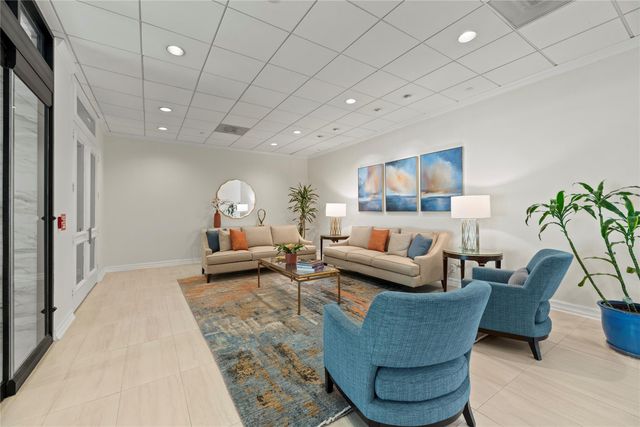 1111 Bering Drive 1001, Houston, TX 77057