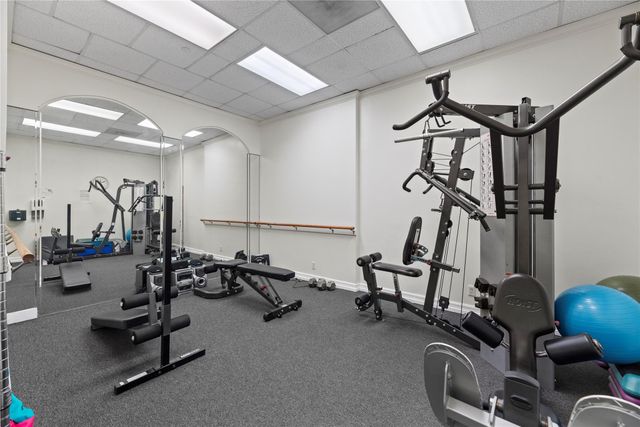 1111 Bering Drive 1001, Houston, TX 77057