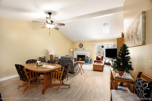 33890 Oakwood Drive, Sterling Heights, MI 48312