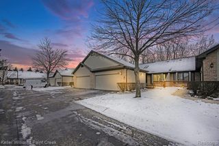 33890 Oakwood Drive, Sterling Heights, MI 48312