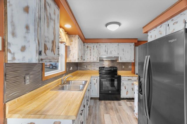 508 HEMLOCK STREET, Marathon, WI 54448