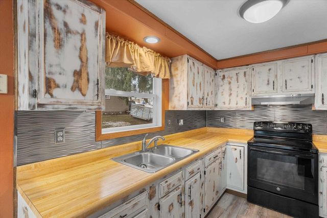 508 HEMLOCK STREET, Marathon, WI 54448