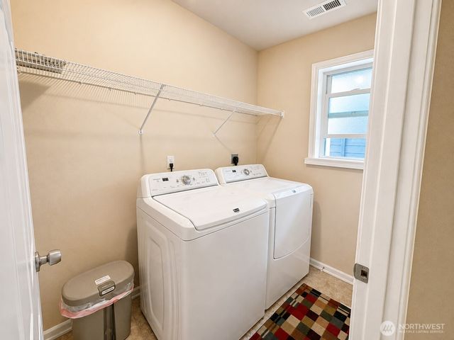 16325 43rd Avenue W, Lynnwood, WA 98087