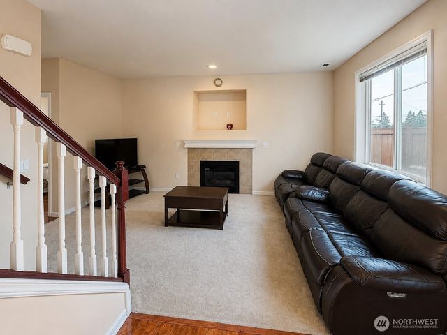 16325 43rd Avenue W, Lynnwood, WA 98087