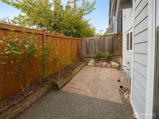 16325 43rd Avenue W, Lynnwood, WA 98087