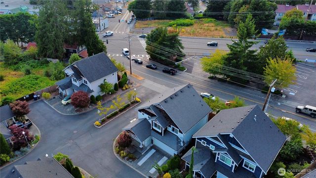 16325 43rd Avenue W, Lynnwood, WA 98087