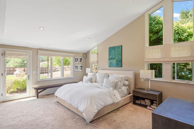 135 Meadowood Drive, Portola Valley, CA 94028