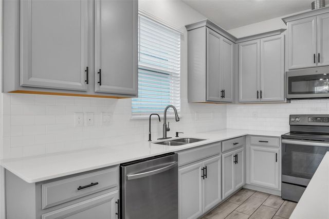 1711 CHATSWORTH CIRCLE, St Cloud, FL 34771