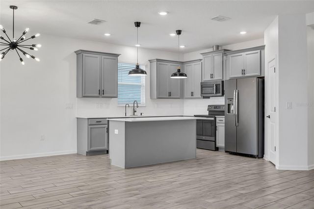 1711 CHATSWORTH CIRCLE, St Cloud, FL 34771