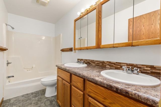 2316 51st Street, Des Moines, IA 50310