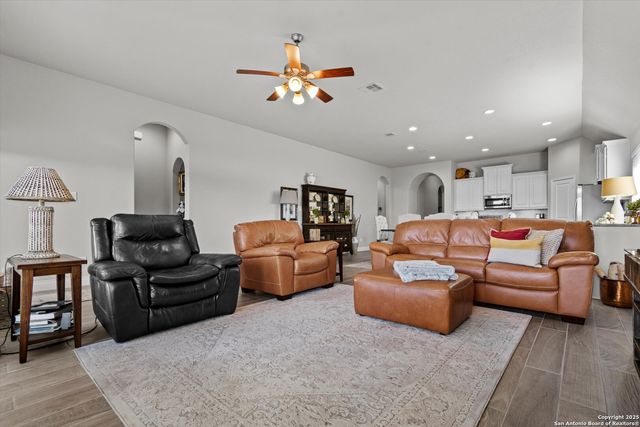 2878 Coral, Seguin, TX 78155