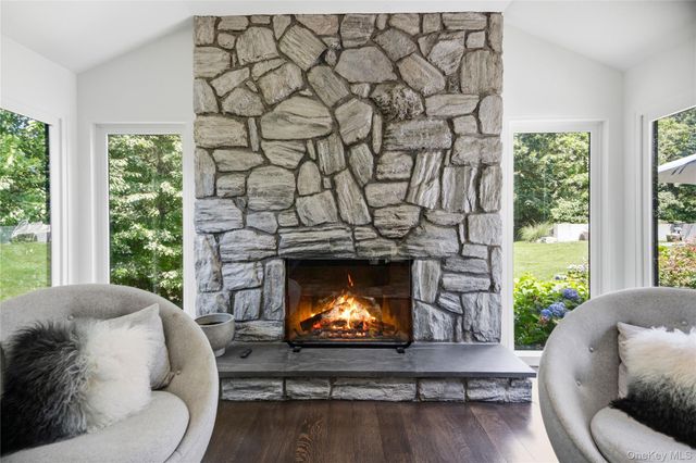 13 The Pines, Roslyn Estates, NY 11576