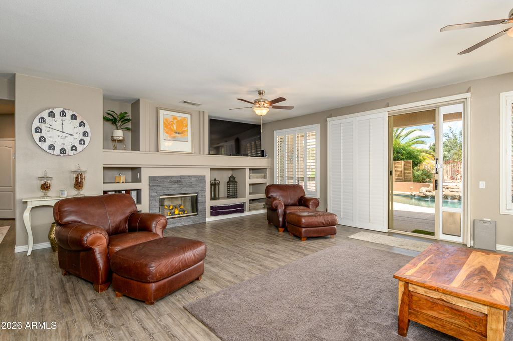 18443 N Borgata Drive, Surprise, AZ 85374 — photo 5