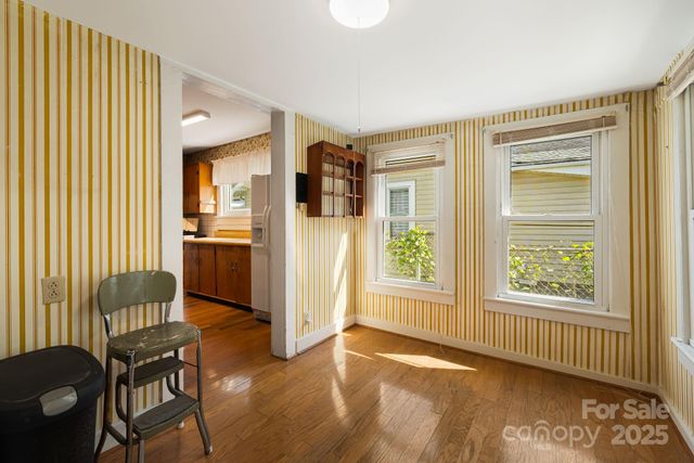 29 Oteen Park Place, Asheville, NC 28805