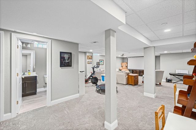 14962 Stonebridge Lane, Perrysburg, OH 43551