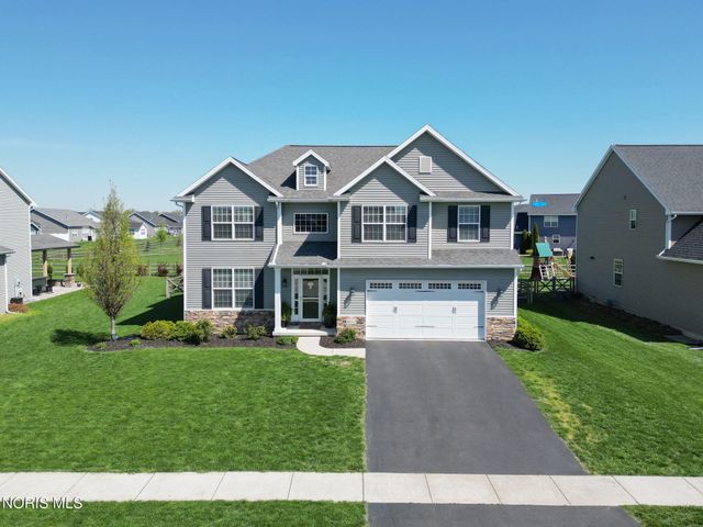 14962 Stonebridge Lane, Perrysburg, OH 43551