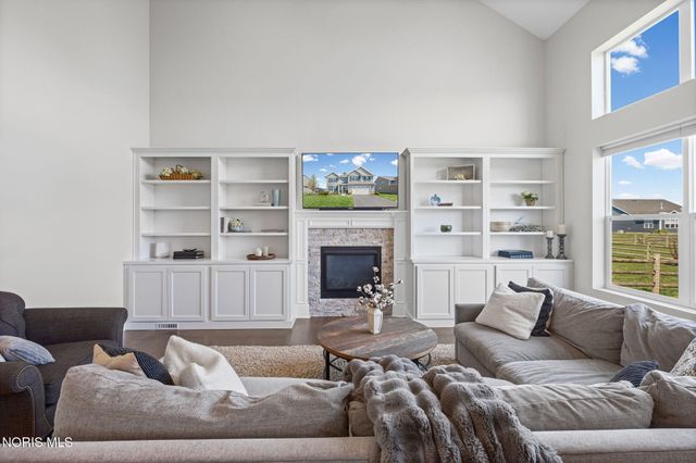 14962 Stonebridge Lane, Perrysburg, OH 43551