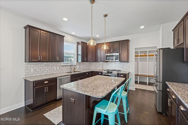 14962 Stonebridge Lane, Perrysburg, OH 43551