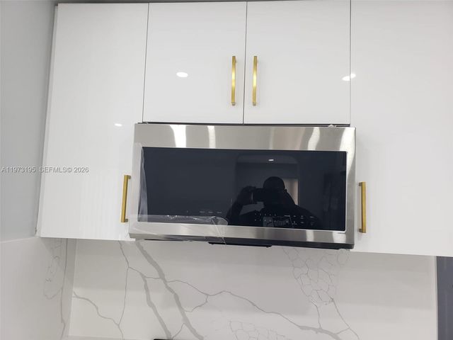 150 NE 169th Ter, North Miami Beach, FL 33162