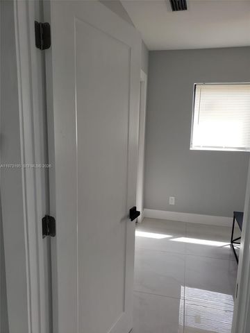 150 NE 169th Ter, North Miami Beach, FL 33162