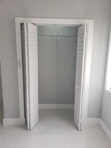 150 NE 169th Ter, North Miami Beach, FL 33162